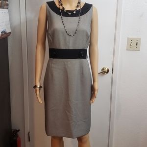 Tahari Midi Sleeveless Dress Black & White Size 10P NWT